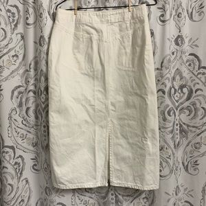 WHITE SKIRT FROM UNIQLO